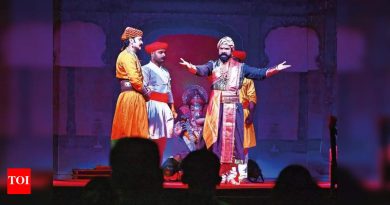 गनपती फेस्ट इतिहास, सामाजिक थीम स्टेजवर जिवंत करते