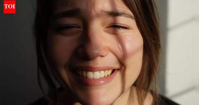 काही लोक वाईट बातमी ऐकून का हसतात: अनपेक्षित भावनिक प्रतिक्रियांमागील मानसशास्त्र |