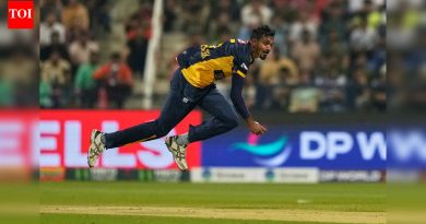 T20 तिरंगी मालिका: दुष्मंथा चमीराच्या चार-फेरने पाकिस्तानविरुद्ध श्रीलंकेला शनिवारी अंतिम फेरीत नेले