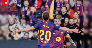 ला लीगा: दानी ओल्मोच्या दोन गोलच्या जोरावर बार्सिलोनाने अलावेसवर ३-१ असा विजय मिळवला
