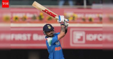तो कसोटीत परतणार का? ५२व्या वनडे शतकानंतर विराट कोहलीने अफवा बंद केल्या: ‘मी फक्त एक प्रकारचा खेळ खेळत आहे’