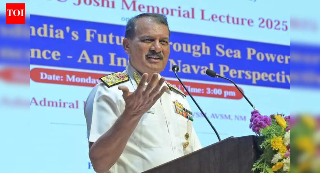 स्वदेशीकरणात प्रगती होऊनही अत्याधुनिक तंत्रज्ञान नौदलापासून दूर आहे: ॲडमिरल त्रिपाठी