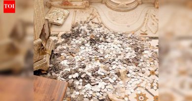 खरपुडी खंडोबा मंदिर फोडून चोरट्यांनी 14 लाखांचा ऐवज चोरला | पुणे बातम्या