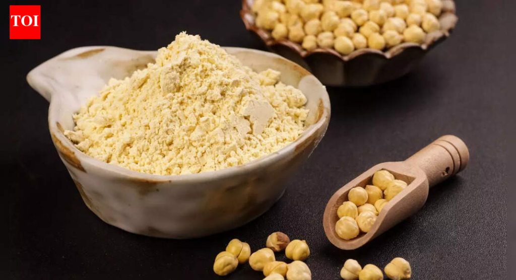 तुमच्या नियमित चपाती अट्ट्यात बेसन (बेसन) घालण्याचे 8 फायदे |