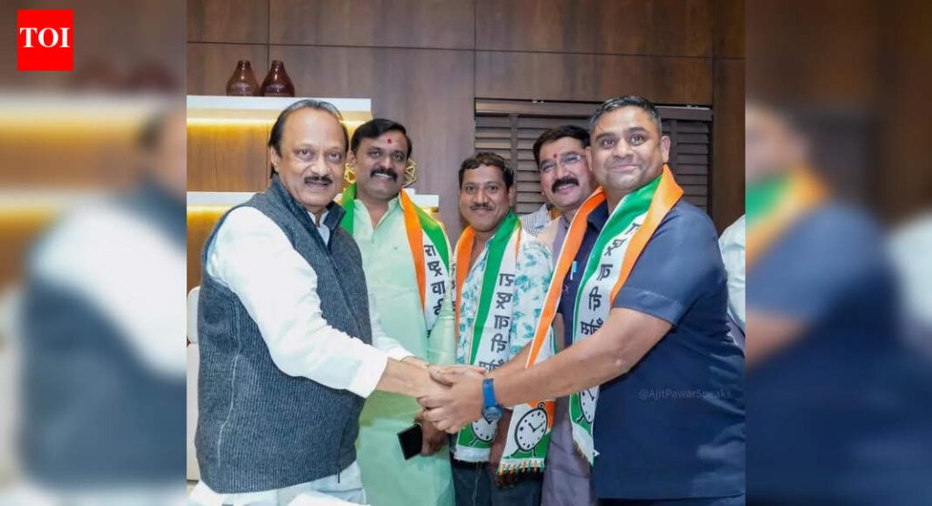मुख्यमंत्र्यांच्या ‘मैत्रीपूर्ण’ लढतीच्या टीकेनंतर अजित पवारांनी पिंपरी चिंचवड महापालिका पुन्हा जिंकण्यासाठी प्रयत्न वाढवले
