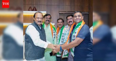 मुख्यमंत्र्यांच्या ‘मैत्रीपूर्ण’ लढतीच्या टीकेनंतर अजित पवारांनी पिंपरी चिंचवड महापालिका पुन्हा जिंकण्यासाठी प्रयत्न वाढवले