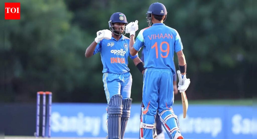 U19 आशिया चषक: भारताने उपांत्य फेरीत श्रीलंकेचा आठ गडी राखून पराभव केला; अंतिम फेरीत पाकिस्तानचा सामना होईल