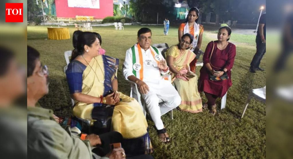 माजी उपमहापौर आबा बागुल यांचा सेनेत प्रवेश, महापालिका निवडणुकीपूर्वी काँग्रेसला धक्का