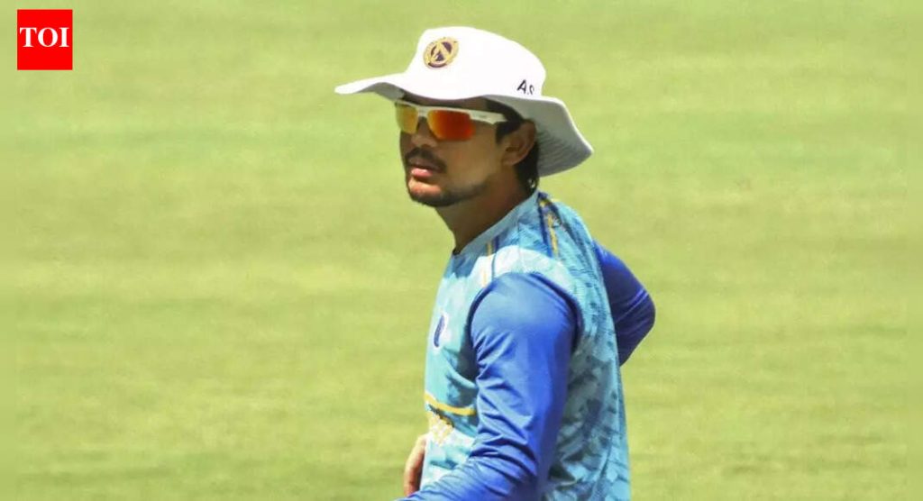 भारताच्या T20 विश्वचषक संघात स्थान मिळवल्यानंतर, आगामी विजय हजारे ट्रॉफीसाठी इशान किशनची झारखंडचा कर्णधार म्हणून नियुक्ती करण्यात आली.