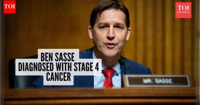 माजी सिनेटर बेन सासे, 53, यांनी उघड केले की त्यांना स्टेज-फोर स्वादुपिंडाचा कर्करोग आहे: सर्व आरोग्य स्थिती आणि त्याची लक्षणे काय आहेत