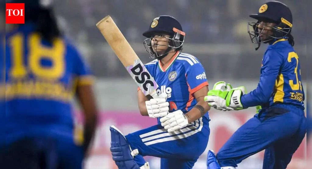 दुसरी T20I: शफाली वर्माच्या धडाक्याने भारतीय महिलांनी श्रीलंकेवर सात गडी राखून विजय मिळवला