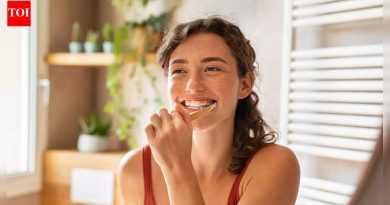 न्यूरोसायंटिस्ट 3 सोप्या ब्रश-वेळेच्या सवयी सुचवतात ज्यामुळे स्मृतिभ्रंशाचा धोका कमी होतो |