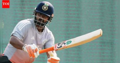 IND vs NZ: ऋषभ पंत साइड स्ट्रेनच्या दुखापतीमुळे एकदिवसीय मालिकेतून बाहेर