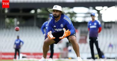 ऋषभ पंतचे काय झाले? न्यूझीलंड विरुद्ध भारताचा यष्टिरक्षक-फलंदाज कसा नाकारला गेला – एक झटका खाते