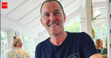 मेनिंजायटीसला मारल्यानंतर डॅमियन मार्टिनची भावनिक ‘मी परत आलो आहे’ पोस्ट: ‘मला अर्धांगवायू कोमात ठेवण्यात आले होते’