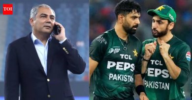 T20 वर्ल्ड कप पंक्ती: पाकिस्तानचे पंतप्रधान शाहबाज शरीफ यांनी पीसीबीला ‘सर्व पर्याय खुले’ ठेवण्यास सांगितले; भारताच्या सामन्यावर बहिष्काराचा विचार केला क्रिकेट बातम्या