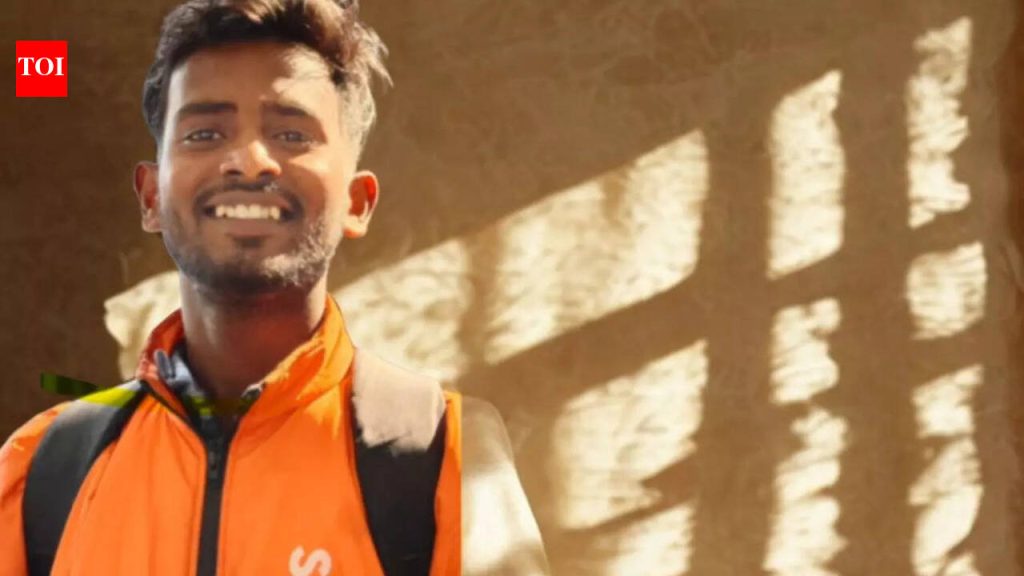 हा 24 वर्षीय अन्न वितरण एजंट जेवणापेक्षा जास्त डिलिव्हरी करतो आणि त्या बदल्यात काहीही मागत नाही