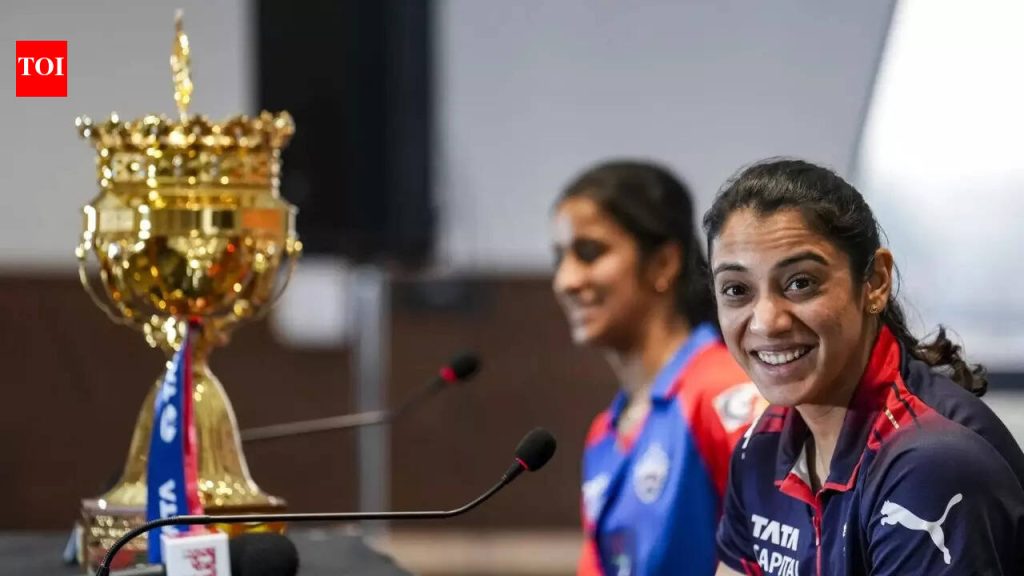 WPL फायनल: जेमिमाह रॉड्रिग्जच्या नेतृत्वाखालील दिल्ली कॅपिटल्स जिंक्स तोडण्यासाठी हताश; स्मृती मंधानाची आरसीबीची नजर आणखी एका WPL मुकुटावर