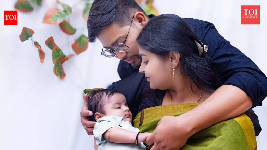 आजचा पालकत्वाचा कोट: “तुमच्या मुलांनी तुमच्यावर सर्वात जास्त प्रेम करणे आवश्यक आहे की ते कोण आहेत, त्यांना सुधारण्यासाठी तुमचा संपूर्ण वेळ घालवू नका.” – बिल आयर्स