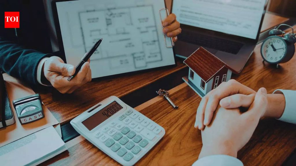 रिअल इस्टेटमध्ये OC आणि CC काय आहेत आणि हे महत्त्वाचे का आहेत |