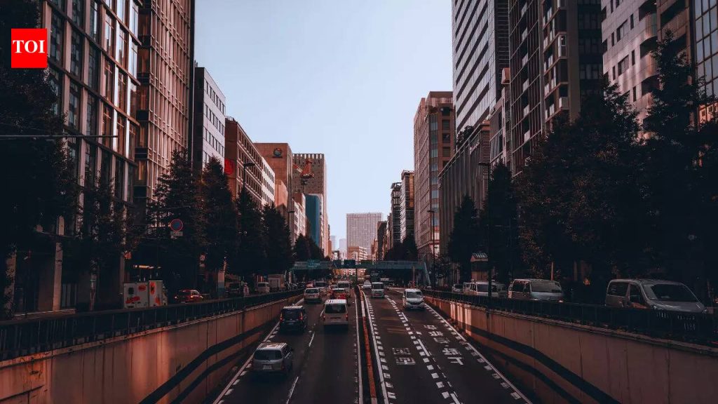 या जगातील सर्वात अरुंद निवासी इमारती आहेत: पातळ परंतु प्रतिष्ठित