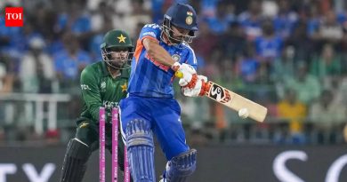 बेपर्वा न राहता बेधडक : कोलंबोत ईशान किशनची पदावनतीची नोकरी