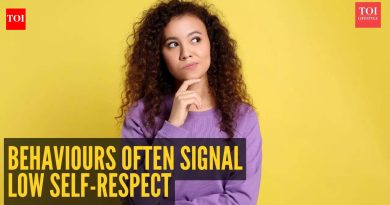 मानसशास्त्रज्ञ म्हणतात की ही 10 वर्तणूक सहसा कमी स्वाभिमान दर्शवते