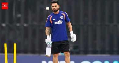 कुटुंबातील वैद्यकीय आणीबाणीमुळे रिंकू सिंग घरी परतली