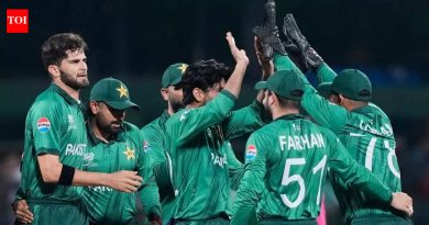 पाकिस्तान पात्रता परिस्थिती: इंग्लंडचा पराभव असूनही पाकिस्तानची टीम टी२० विश्वचषक २०२६ उपांत्य फेरीत कशी पोहोचू शकते?