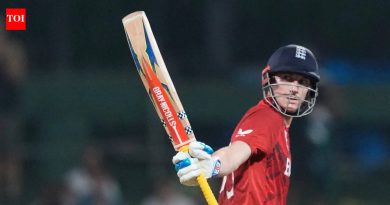 T20 विश्वचषक: हॅरी ब्रूकच्या धडाकेबाज खेळीने पाकिस्तानच्या उपांत्य फेरीच्या आशा पल्लवित; इंग्लंड सिमेंट शेवटच्या चौथ्या क्रमांकावर आहे