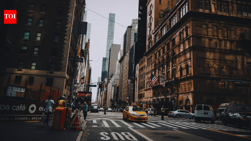 राहण्यासाठी जगातील 8 सर्वात तणावपूर्ण शहरे आणि त्यांचे सर्वात मोठे प्रेशर पॉइंट