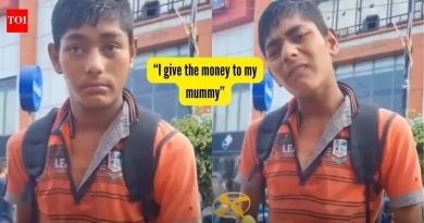 “मी दररोज ₹५०० कमवतो” आणि ऑटिझमने ग्रस्त हा किशोर त्याच्या पैशाने जे करतो ते खूप हृदयस्पर्शी आहे