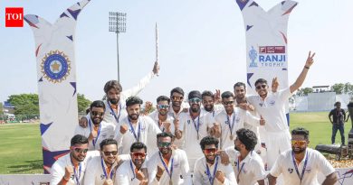 जम्मू आणि काश्मीरचा पहिला रणजी करंडक विजय: गाव लागते