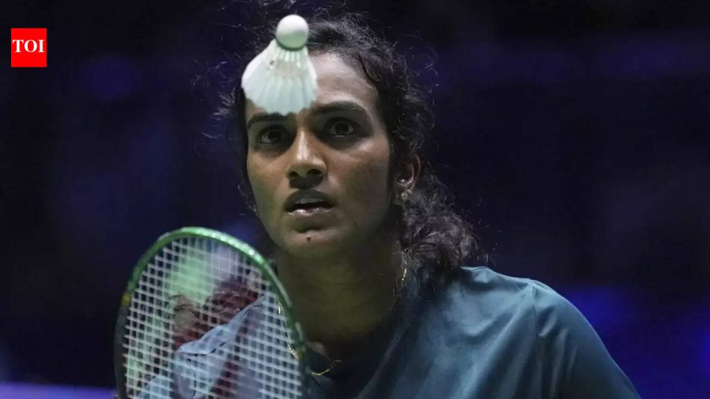 दुबईत अडकलेली, मध्यपूर्वेतील वाढत्या तणावादरम्यान पीव्ही सिंधूने ऑल इंग्लंडमधून माघार घेतली