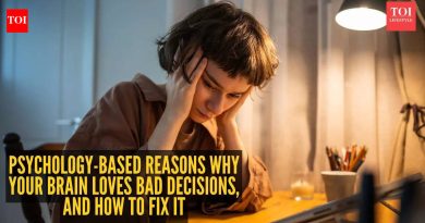 तुमच्या मेंदूला वाईट निर्णय का आवडतात आणि ते कसे सोडवायचे याची 5 मानसशास्त्र-आधारित कारणे