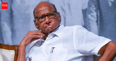 महाराष्ट्र पोटनिवडणूक: राष्ट्रवादीचे (एसपी) अध्यक्ष शरद पवार यांनी काँग्रेसला बारामतीतून माघार घेण्याचे आवाहन केले, उपमुख्यमंत्री सुनेत्रा पवार यांना पाठिंबा दिला.