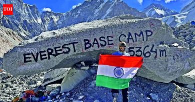एव्हरेस्ट बेस कॅम्प गाठण्यासाठी पुण्याच्या तंत्रज्ञने अपंगत्वावर मात केली
