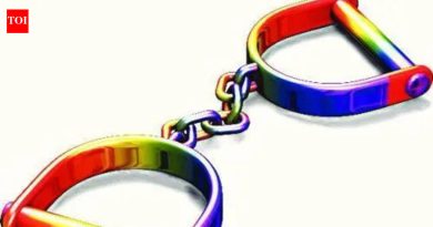 पान स्टॉल मालकाला मारण्यासाठी बोली लावणाऱ्या दोघांना अटक