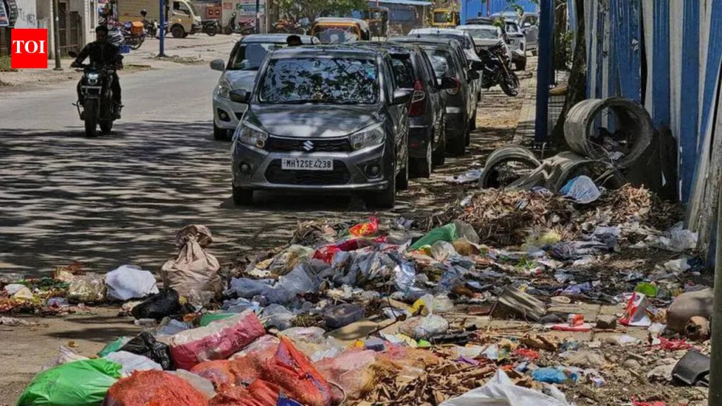 बाणेर आणि बालेवाडीत टाकलेल्या कचऱ्याच्या ढिगाऱ्याखाली ‘स्मार्ट’ टॅग हरवला