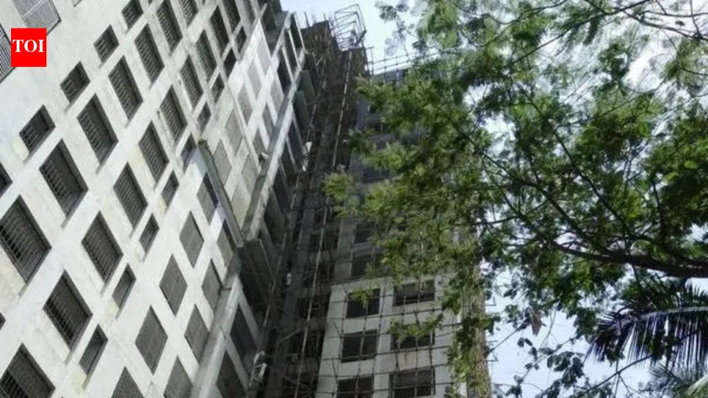 व्हर्टिकल प्रॉपर्टी कार्डचा प्रस्ताव सरकारकडे परत; जूनमध्ये मंत्रिमंडळाची मंजुरी मिळण्याची शक्यता आहे