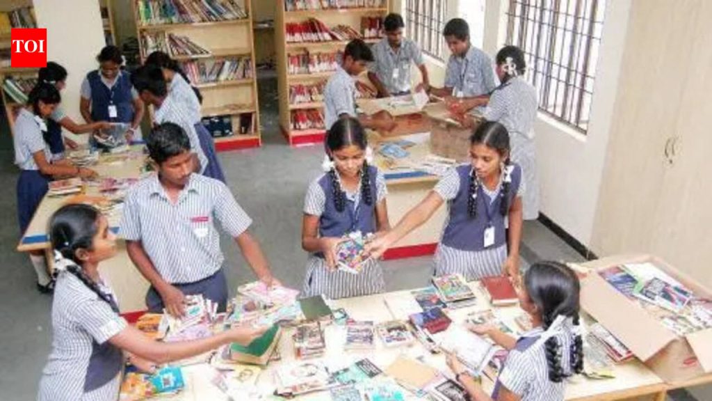 शालेय साहित्य 20-30 टक्क्यांनी महाग, पालकांना आर्थिक उष्णता | पुणे बातम्या