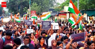 CJP च्या निषेधादरम्यान जंतरमंतर येथे पोलिसांच्या अत्याचाराविरोधात पुणेकर रस्त्यावर उतरले