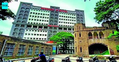130 शिक्षकांच्या निलंबनाची प्रहारची मागणी, अपंगत्वाच्या दाव्याप्रकरणी 46 शिक्षकांवर कारवाई | पुणे बातम्या
